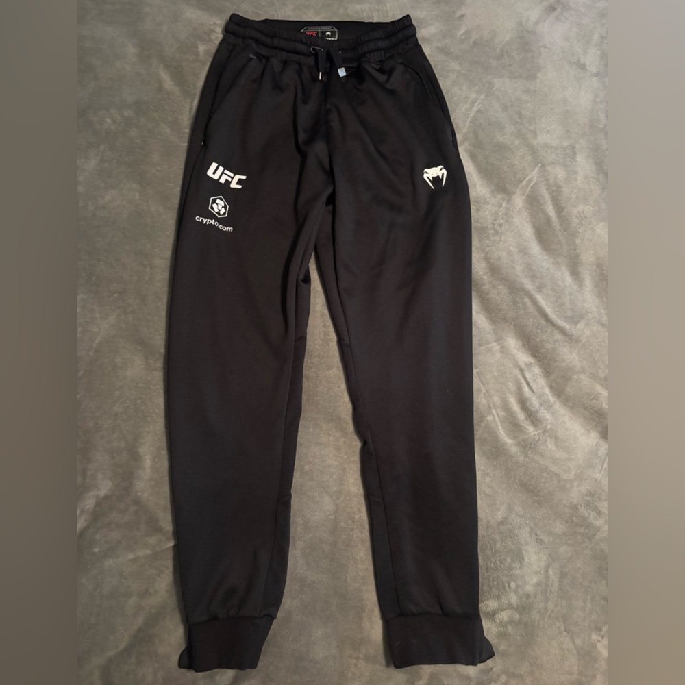 UFC Crypto.com sweats